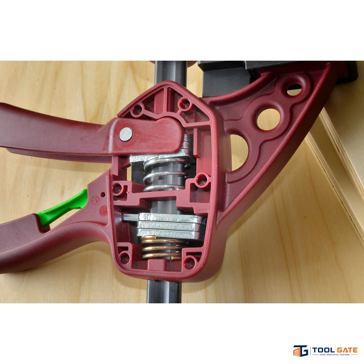 قمطة تثبيت سريعة PIHER Quick Clamp بطول 15 سم وعرض فك 8 سم – موديل 52615