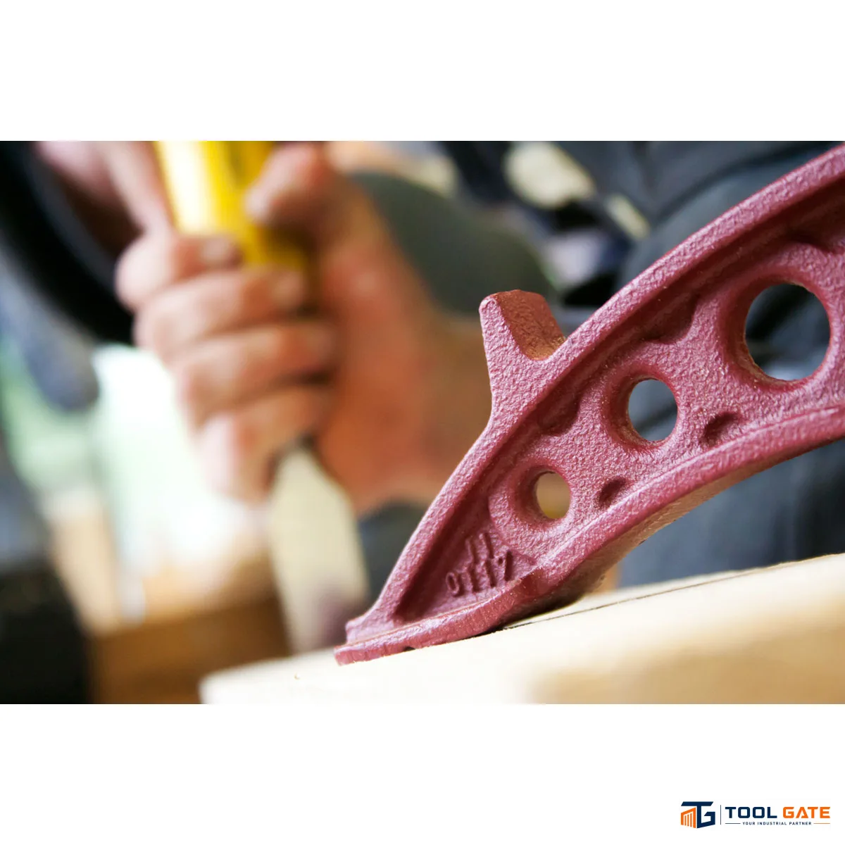 قمطة تثبيت PIHER Maxipress F Heavy-Duty Clamp بطول 100 سم وعمق فك 12 سم – موديل 60100