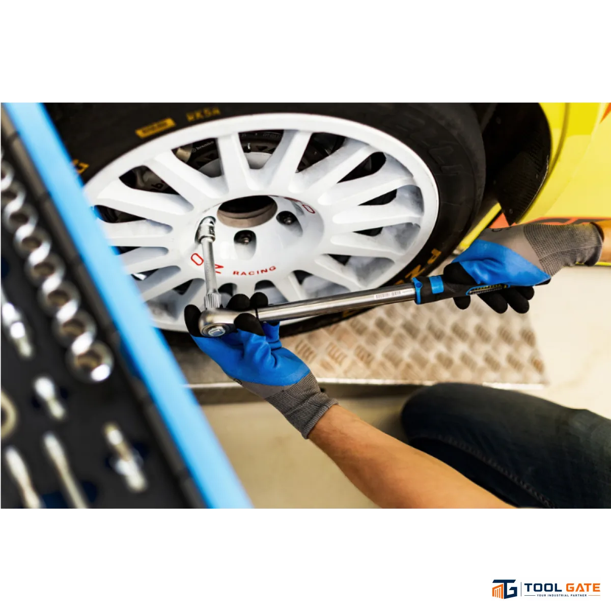 مفتاح عزم - Torque Wrench 1/2 بوصة 40–200 نيوتن متر يونيور سلوفيني موديل 263