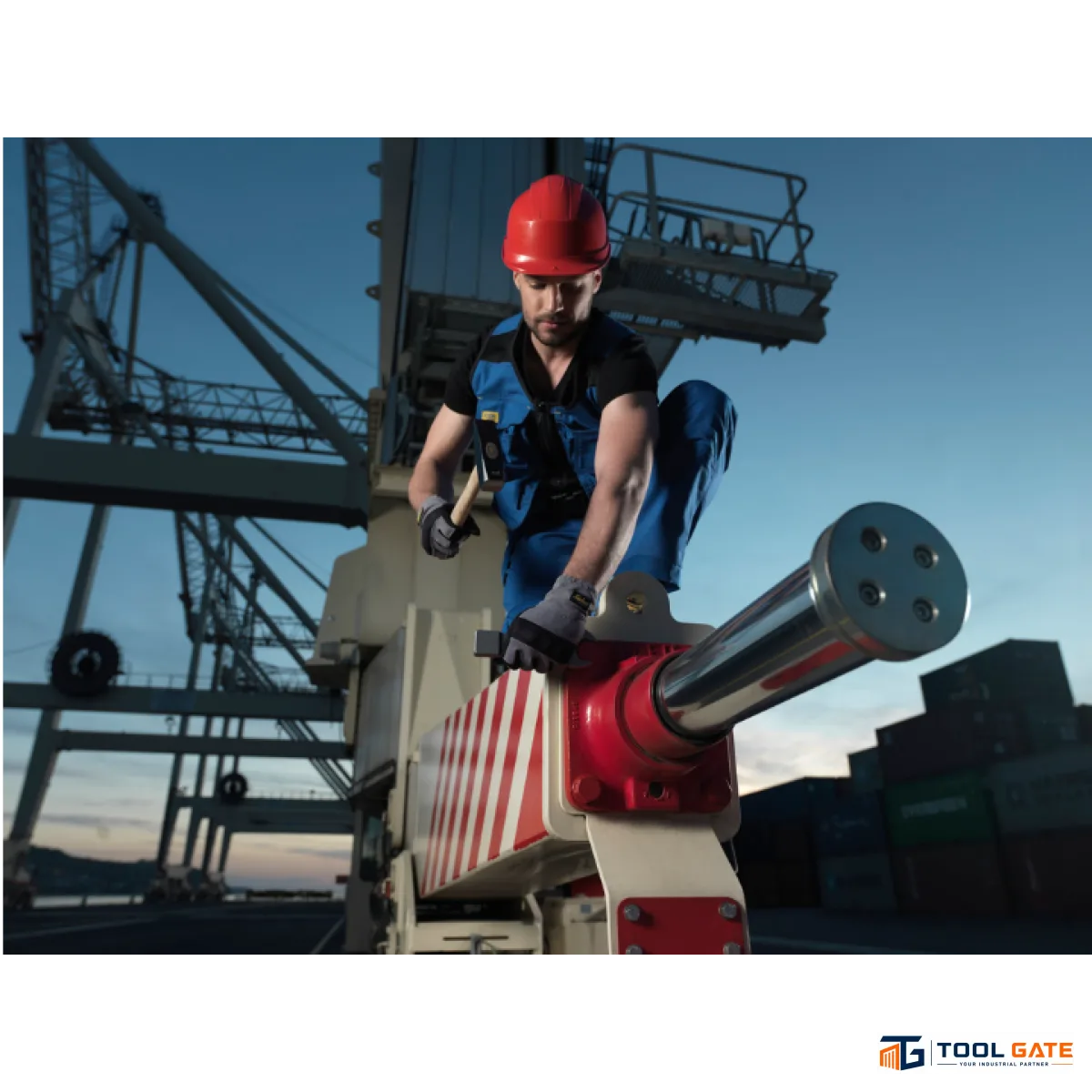 شاكوش بناريج - Locksmith's Hammer 500 جم يونيور سلوفيني موديل 812